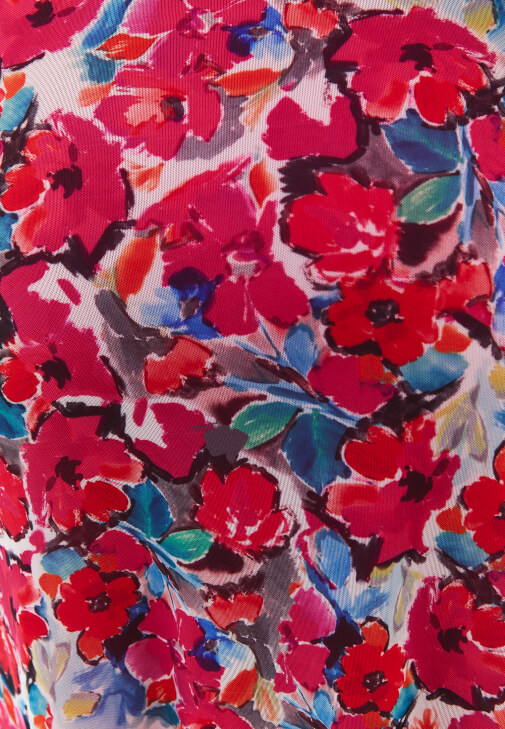 Büzgülü Etek ve Crop Tişört Kombini