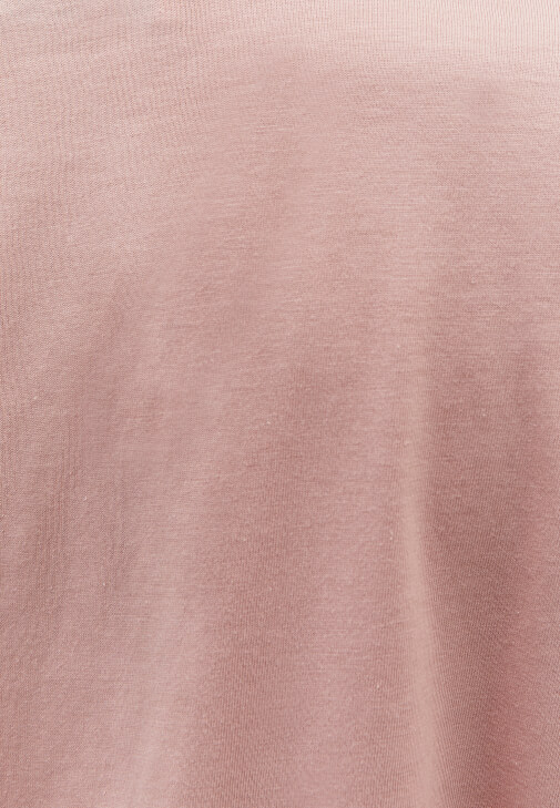 Modal Tişört ve Düşük Bel Pantolon Kombini