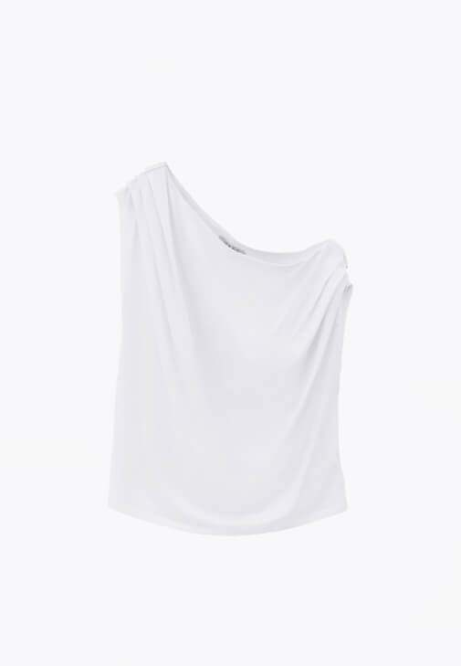 Asimetrik Tişört ve Tencel Pantolon Kombini