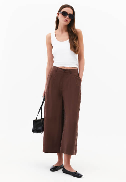  Culotte Pantolon ve U Yaka Atlet Kombini