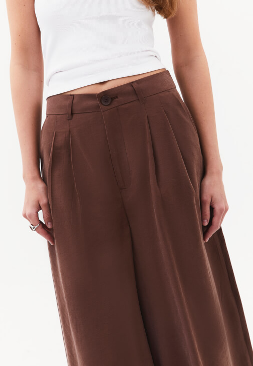 Culotte Pantolon ve U Yaka Atlet Kombini