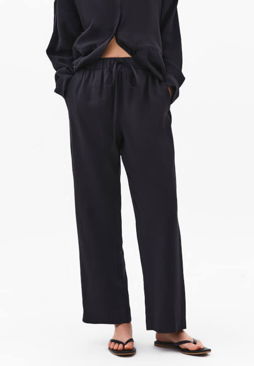 Modal Pantolon ve Gömlek Kombini