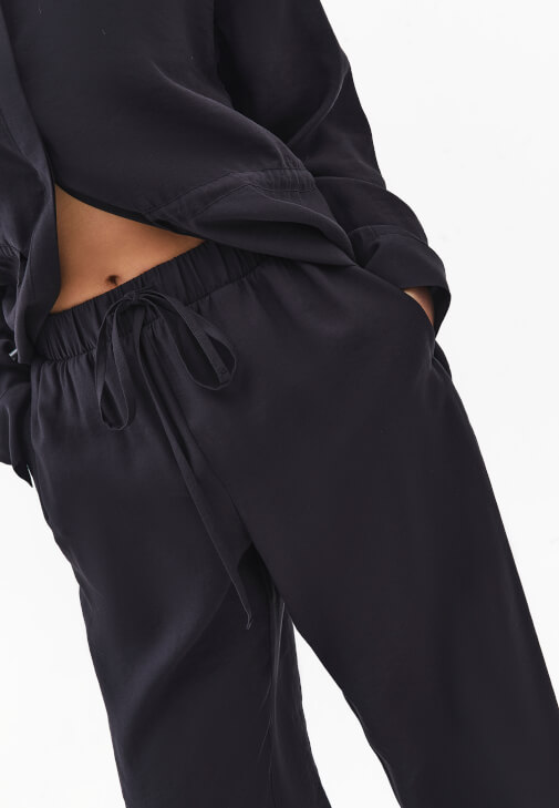 Modal Pantolon ve Gömlek Kombini