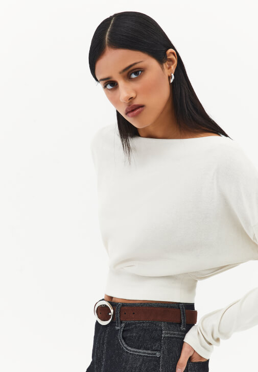 Modal Kazak ve Baggy-Fit Denim Pantolon Kombini