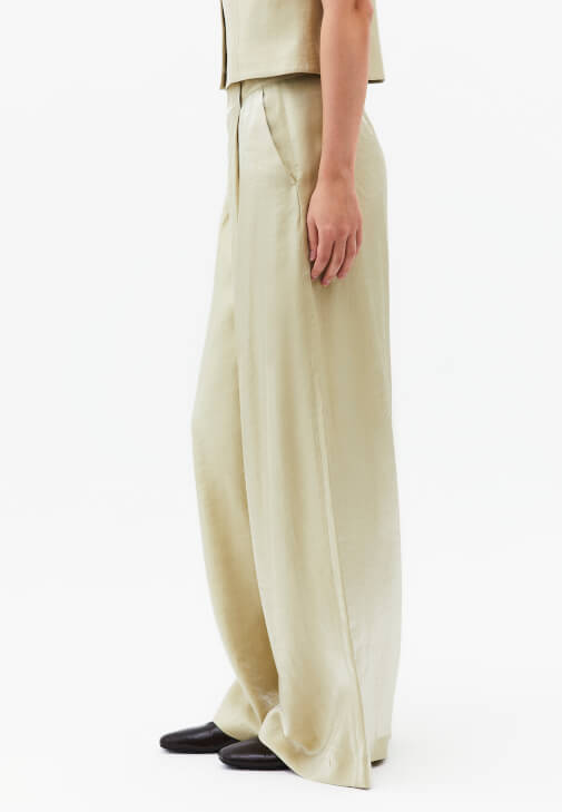 Modal Pantolon ve Modal Yelek Kombini