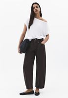 Bayan Beyaz Modal Bot Yaka Tişört