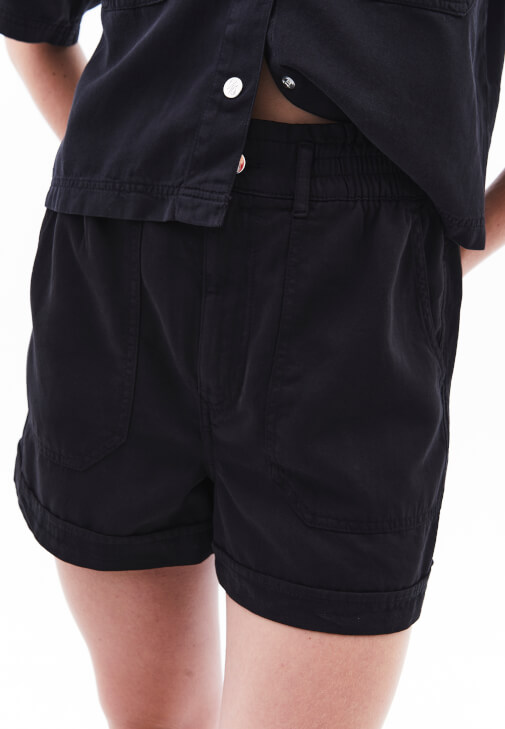 Tencel Mini Şort ve Oversize Gömlek Kombini