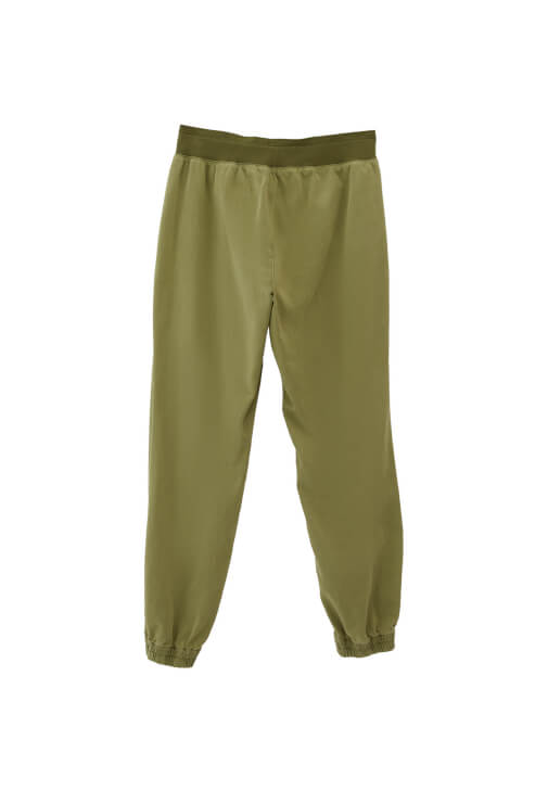 Orta Bel Jogger Pantolon ve Oversize Tişört Kombini