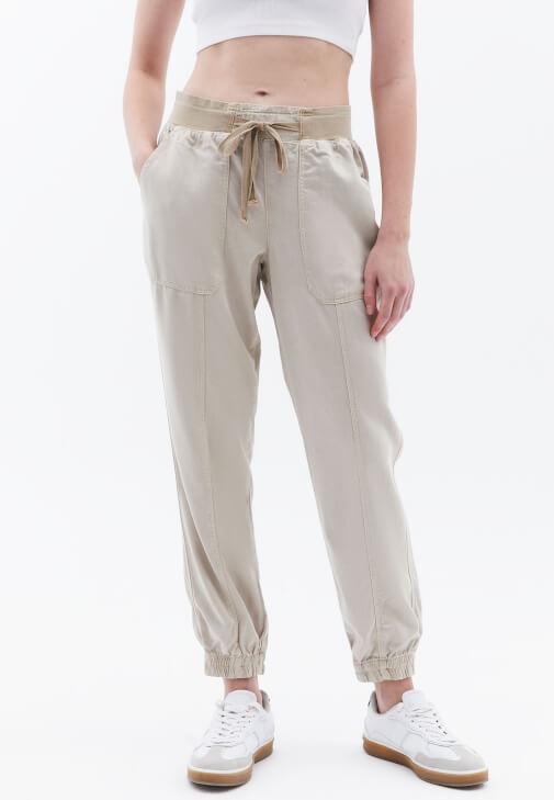 Tencel Jogger Pantolon ve Crop Atlet Kombini