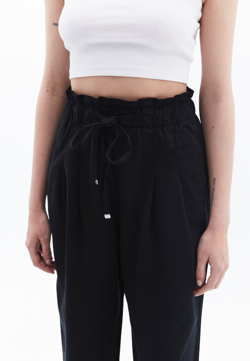 Yüksek Bel Baggy-Fit Pantolon ve Gömlek Kombini