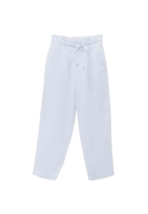 Tencel Pantolon ve Kare Yaka Atlet Kombini