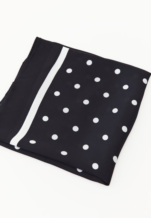 Çok Renkli Puantiyeli Fular