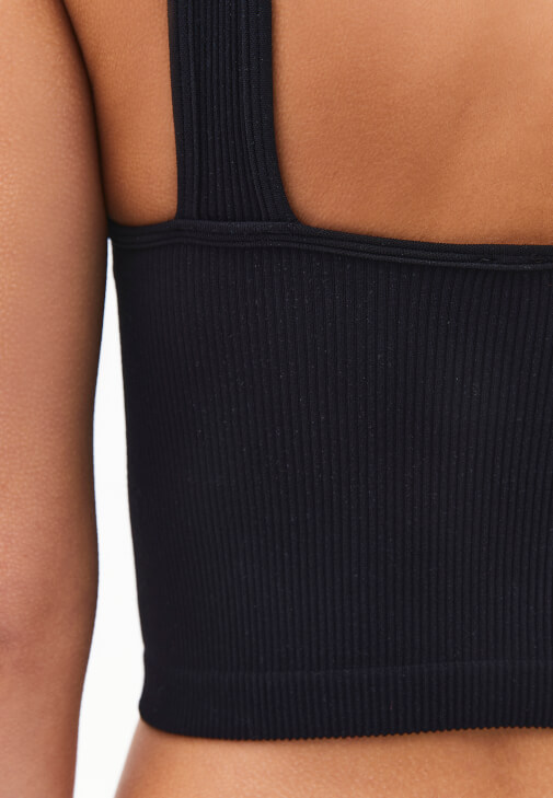 Crop Top ve Pantolon Kombini