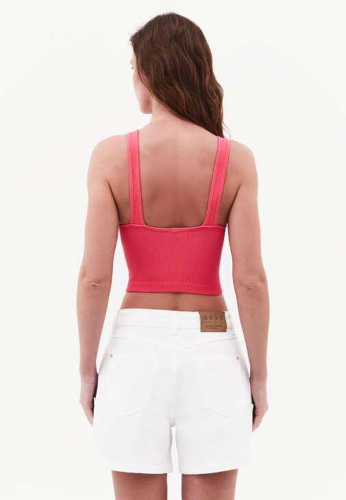 Crop Top ve Denim Şort Kombini