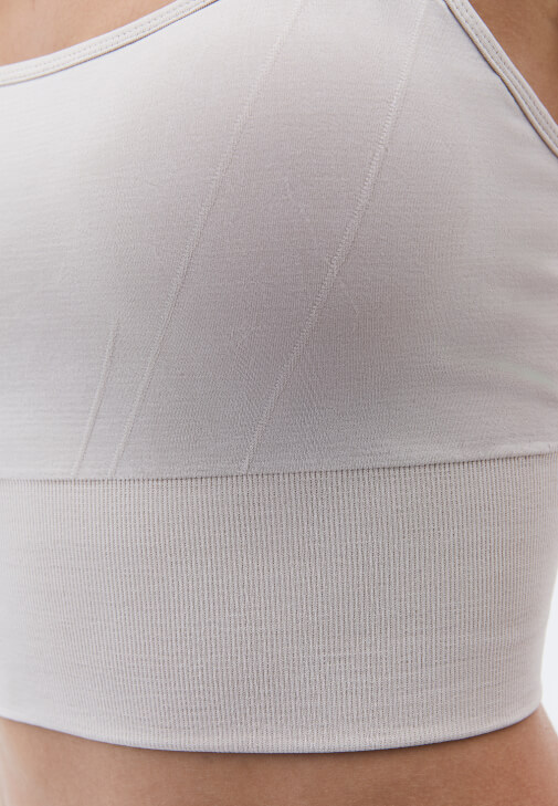 Askılı Atlet ve Kargo Jogger Pantolon Kombini