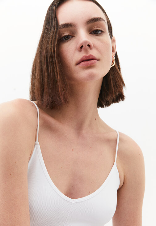 Crop Atlet ve Denim Pantolon Kombini