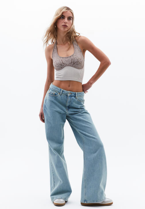 Jakarlı Dikişsiz Atlet ve Wide-Leg Pantolon Kombini