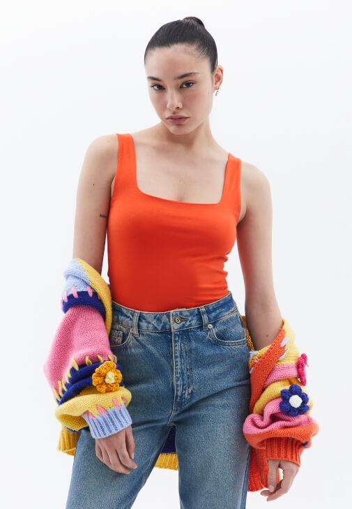 Turuncu Pamuklu Kare Yaka Atlet