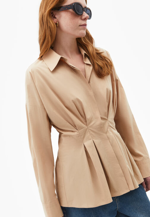 Pileli Gömlek ve Pantolon Kombini