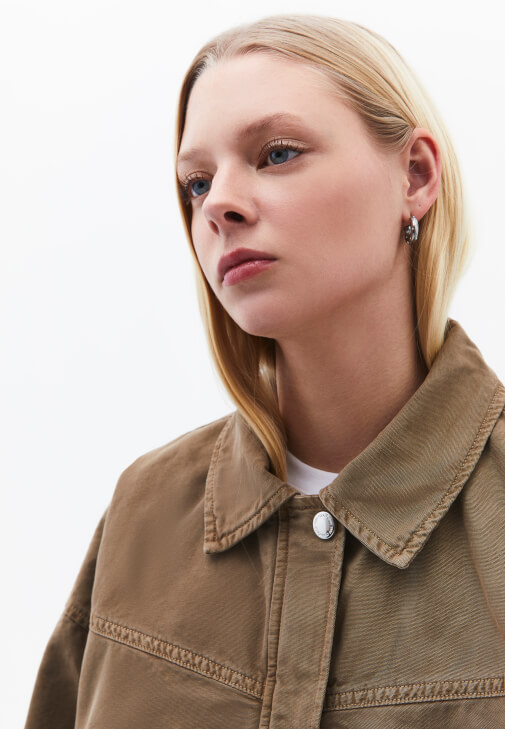 Bomber Ceket ve Mom-Fit Pantolon Kombini