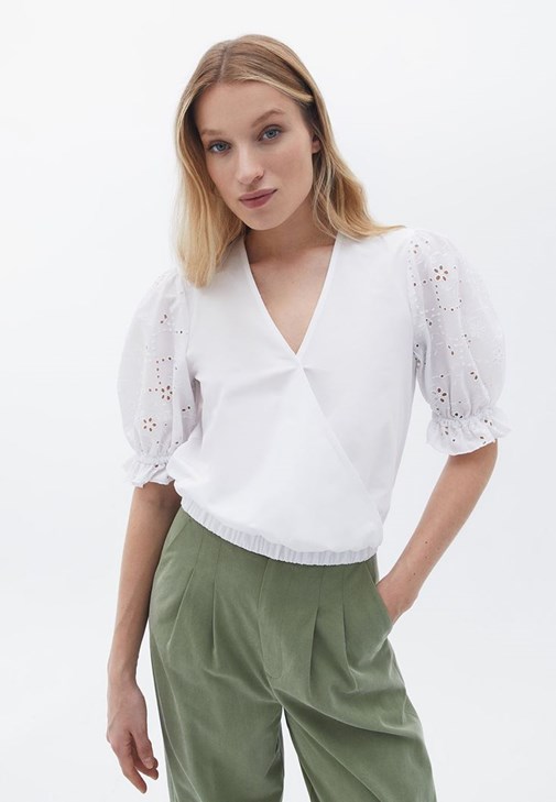 Beyaz Brodeli Pamuklu Bluz