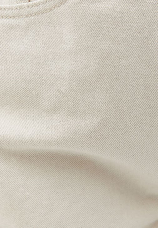 Çizgili bluz ve Şort Kombini