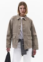 Bayan Bej Cep Detaylı Ceket