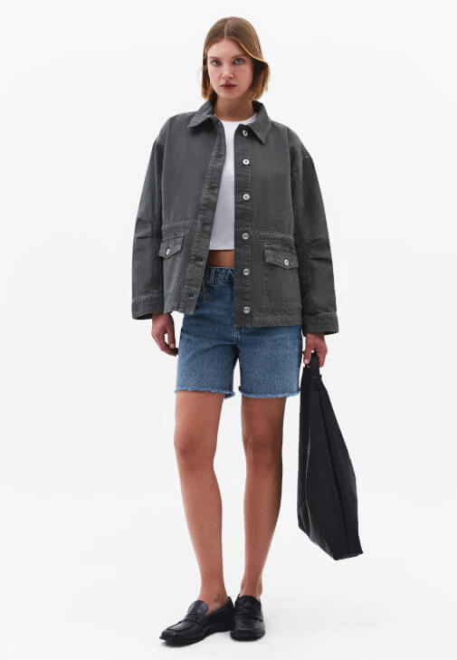 Cepli Ceket ve Şort Kombini