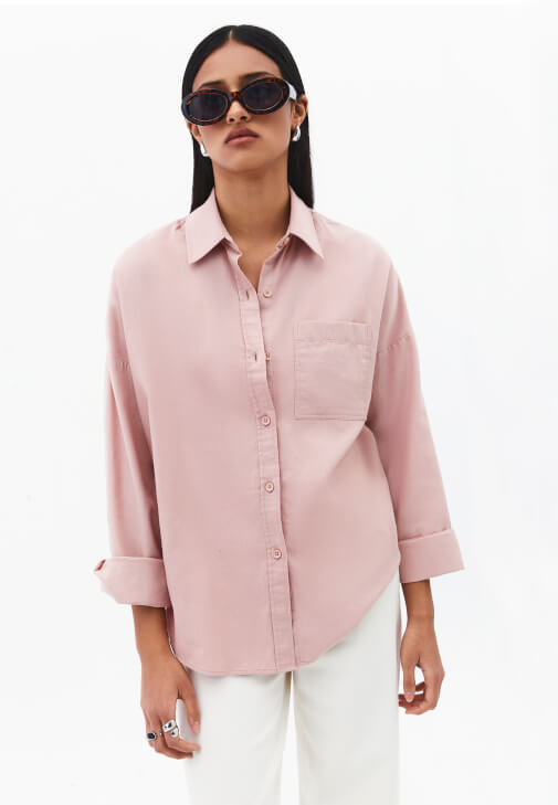 Cepli Gömlek ve Pantolon Kombini