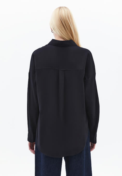 Oversize Gömlek ve Barrel-Fit Pantolon Kombini