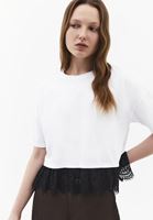 Bayan Beyaz Dantel Detaylı Tişört