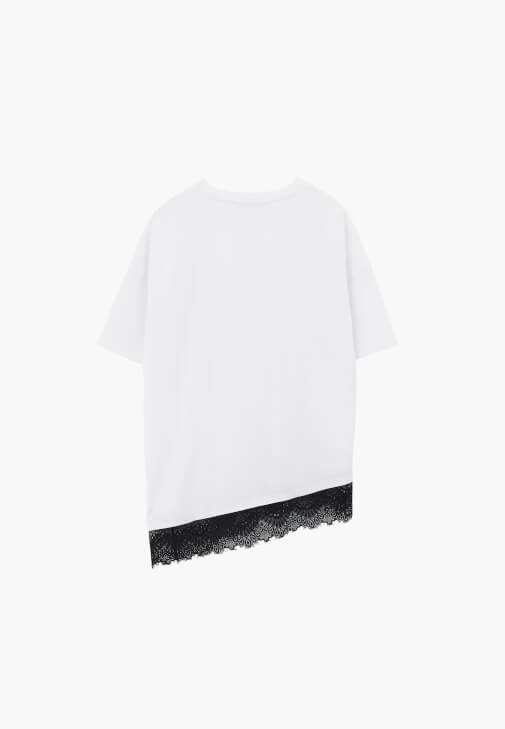 Dantelli Tişört ve Kick Flare Pantolon Kombini
