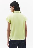 Bayan Yeşil Polo Yaka Düğmeli Tişört
