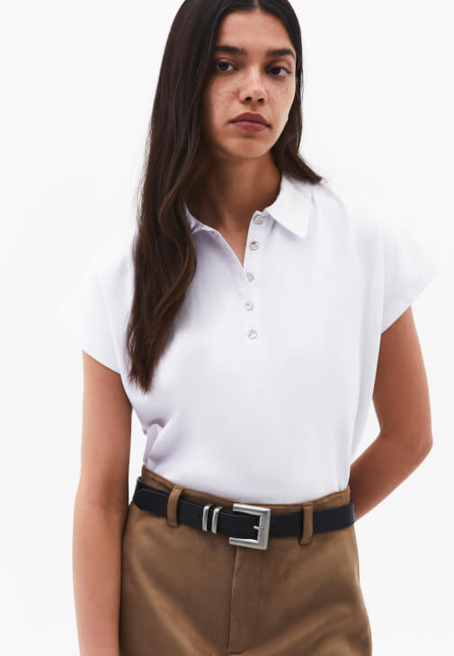 Polo Yaka Tişört ve Mini Etek Kombini