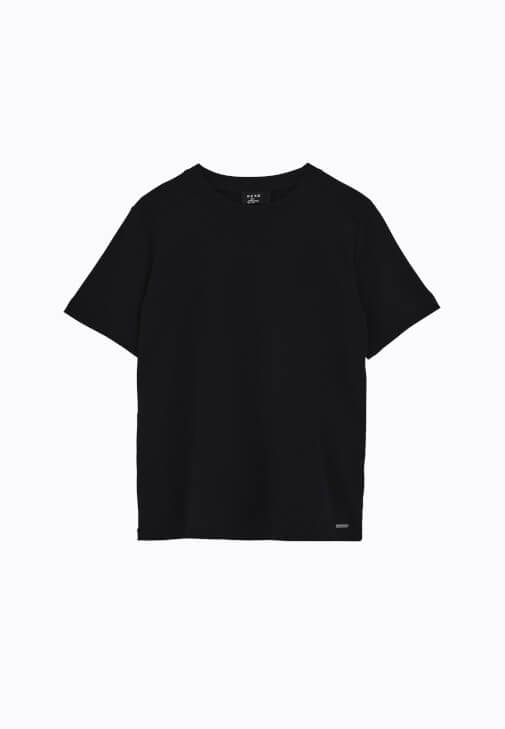 Sıfır Yaka Tişört ve Pantolon Kombini