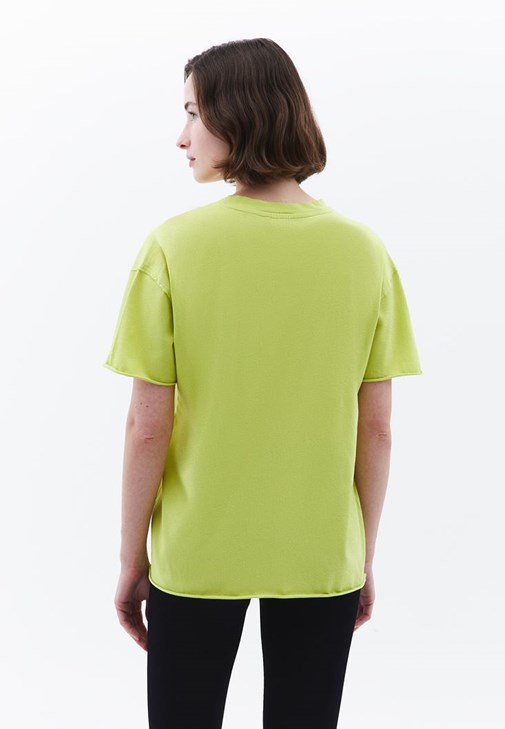 Sıfır Yaka Tişört ve Tayt Kombini