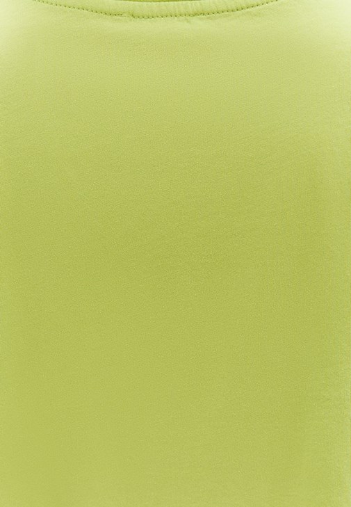 Sıfır Yaka Tişört ve Tayt Kombini