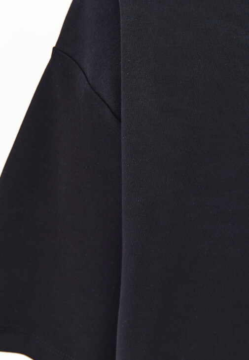 Oversize Tişört ve Şort Etek Kombini