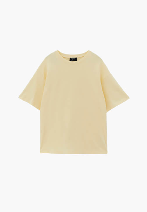 Pamuklu Tişört ve Pantolon Kombini