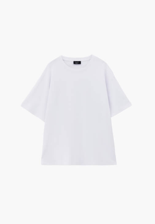 Oversize Tişört ve Pantolon Kombini