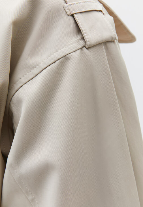 Oversize Trençkot ve Orta Bel Denim Kombini