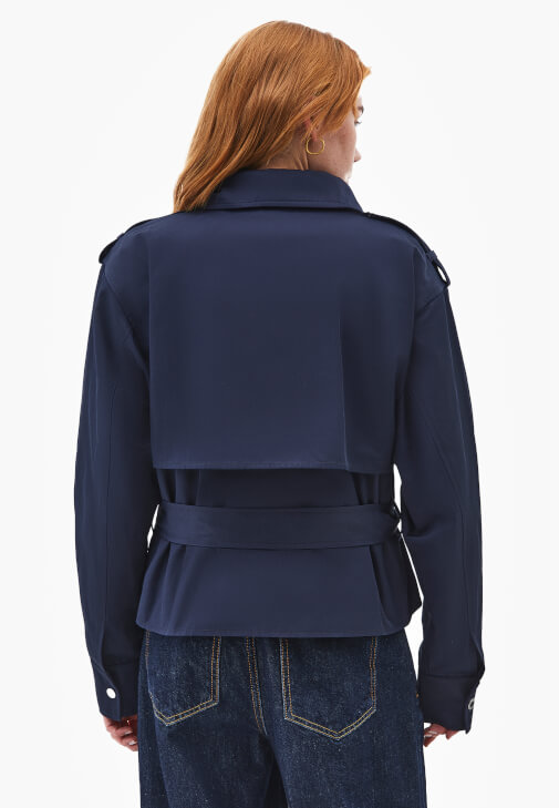 Kemerli Trençkot ve Barrel-Fit Pantolon Kombini