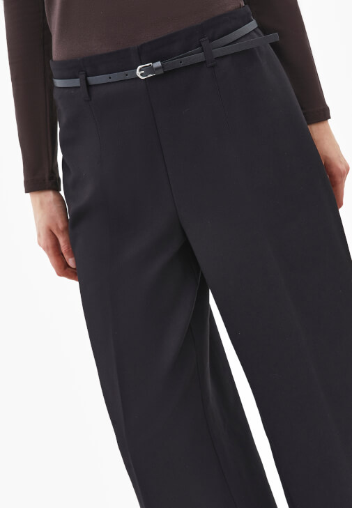 Culotte Pantolon ve Trençkot Kombini