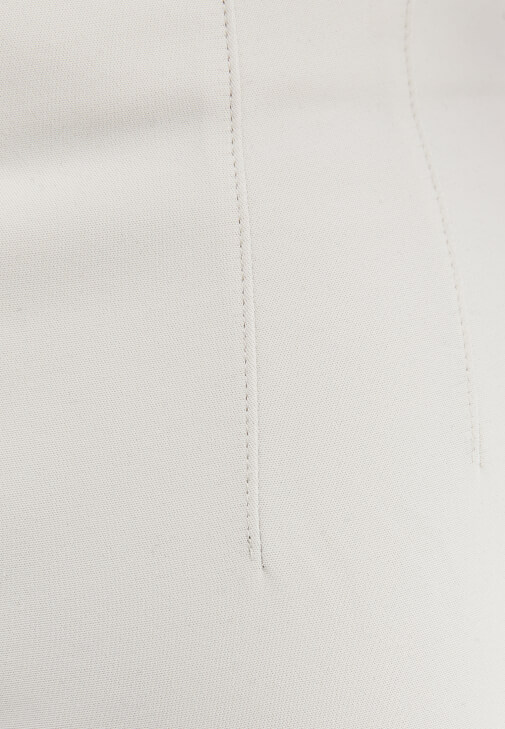 Ultra Yüksek Bel Pantolon ve Tişört Kombini