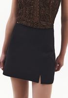 Bayan Siyah Yırtmaç Detaylı Şort Etek