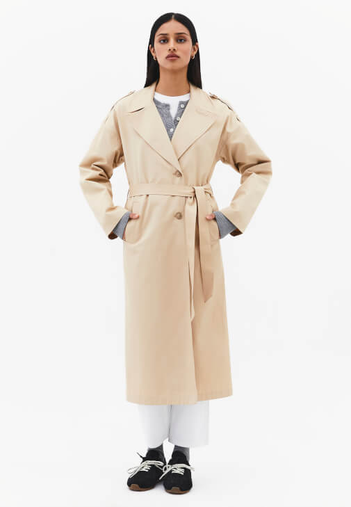 Kemerli Trençkot ve Pantolon Kombini