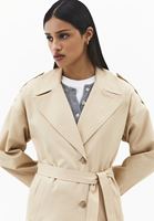 Bayan Bej Kemer Detaylı Trençkot