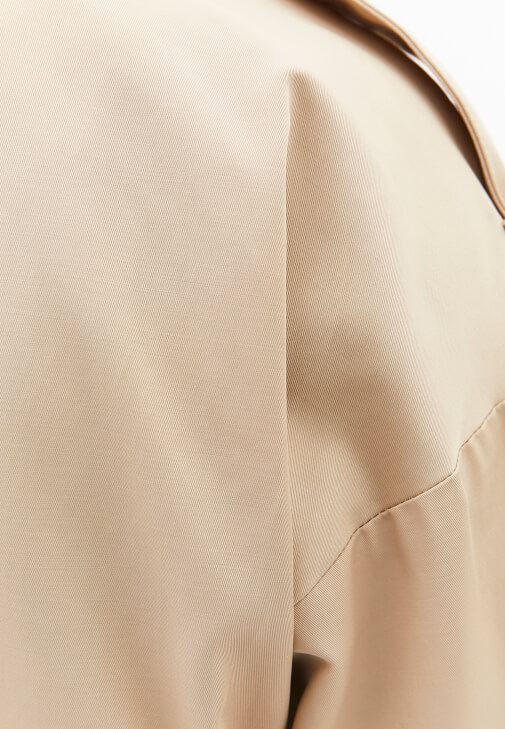 Kemerli Trençkot ve Pantolon Kombini