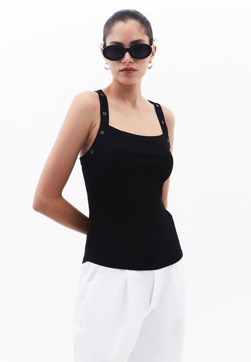 Bağcık Detaylı Atlet ve Barrel-Fit Pantolon Kombini