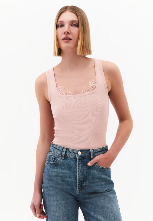 Pembe Dantel Detaylı Atlet